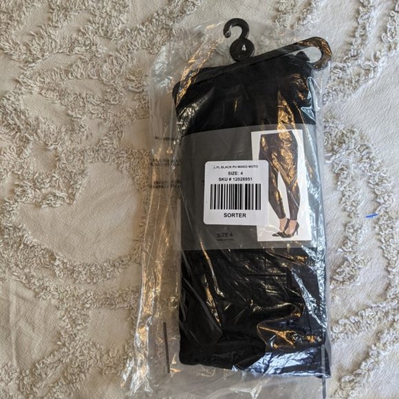 Torrid Black Mixed Moto Platinum Leggings New 4x - Picture 2 of 7